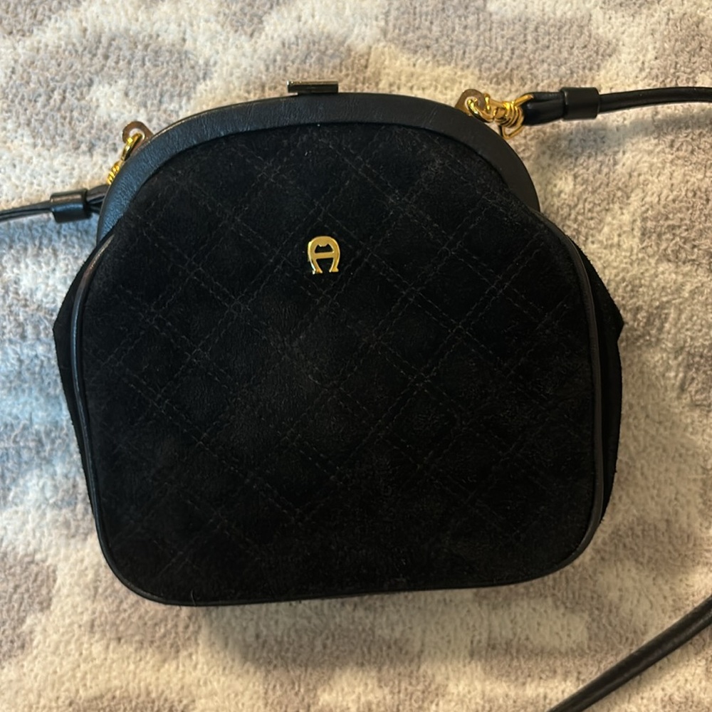 Etienne Aigner vintage velvet & leather. Adjustable strap. Inner pockets
